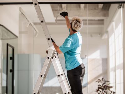 Professional insured window cleaner serving London homes and offices — vetted & trained